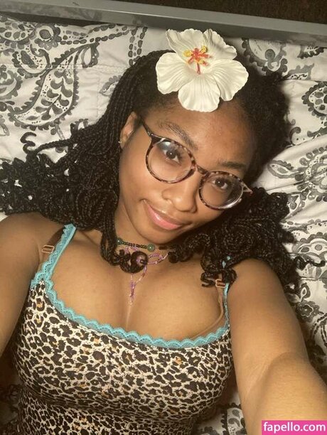 Nacktes geleaktes OnlyFans-Foto von Earth2daya777