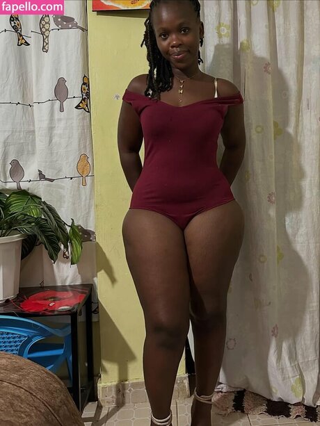 Nacktes geleaktes OnlyFans-Foto von Edna Anjela