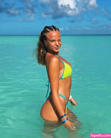 Arianna Tornari