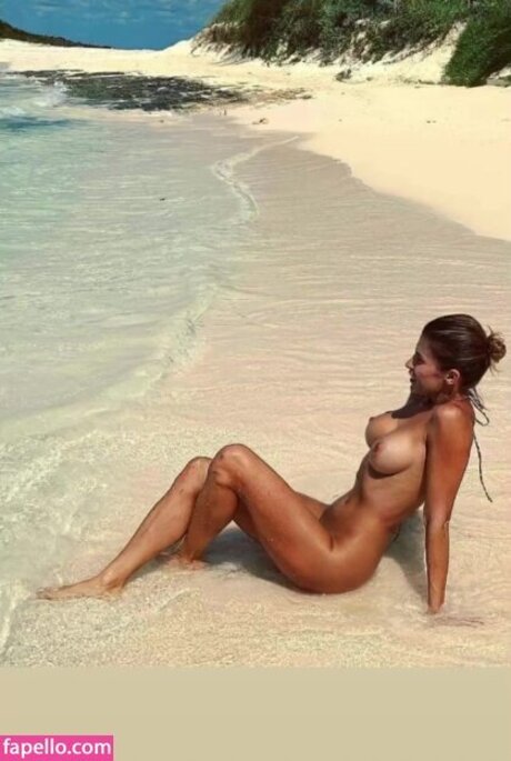Italian Nude Vips