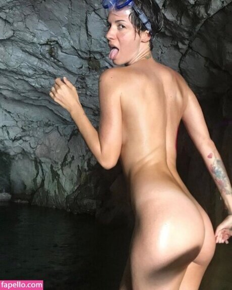 Italian Nude Vips