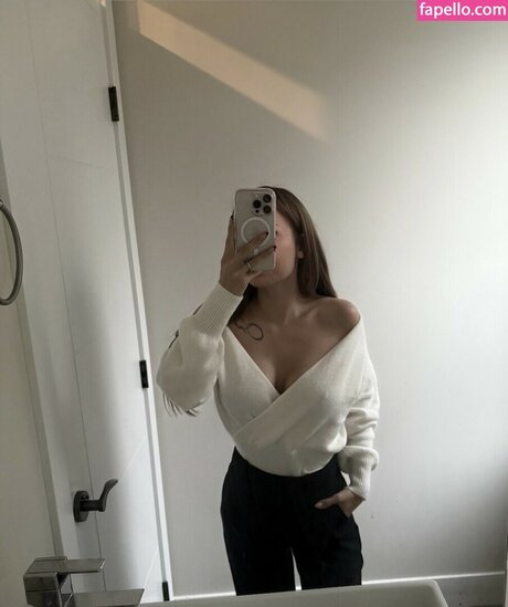 Nacktes geleaktes OnlyFans-Foto von Caitlin Fladager
