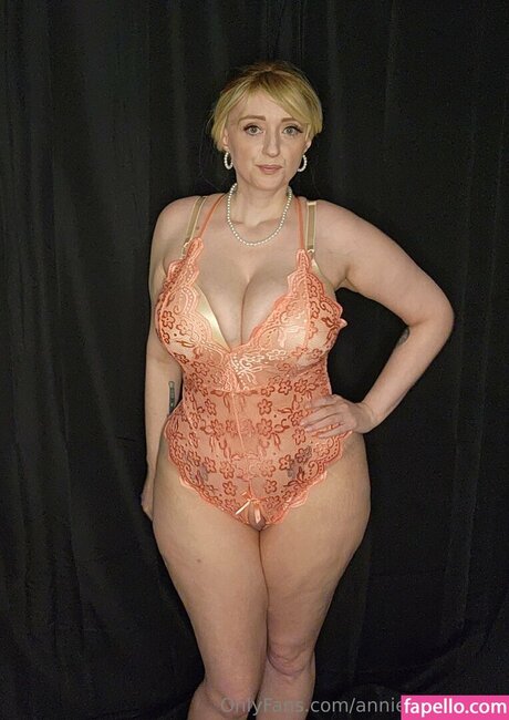 Annie Christ