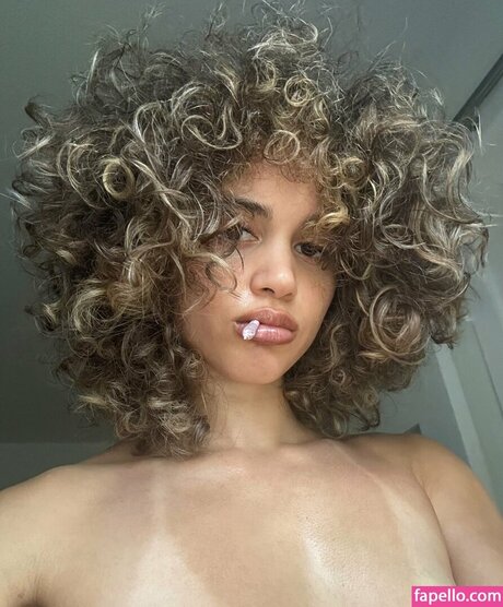 Nacktes geleaktes OnlyFans-Foto von Maleigh Zan