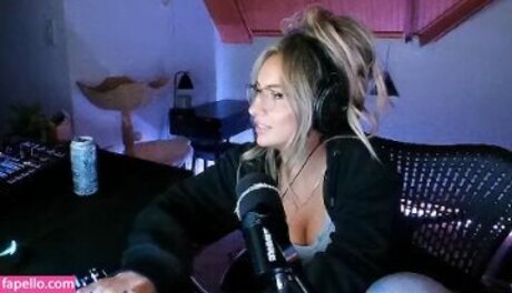 Nacktes geleaktes OnlyFans-Foto von Honeyxxo