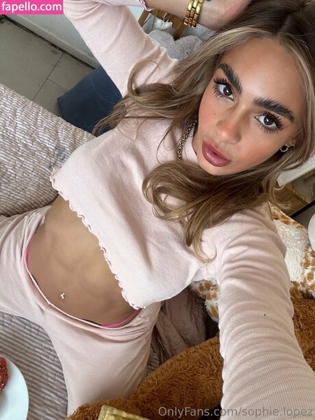 Nacktes geleaktes OnlyFans-Foto von Mayrafrani