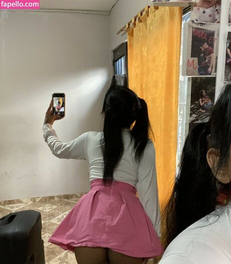 Nacktes geleaktes OnlyFans-Foto von Shalydaniela