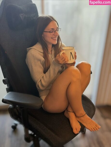 Nacktes geleaktes OnlyFans-Foto von Mazikeengme