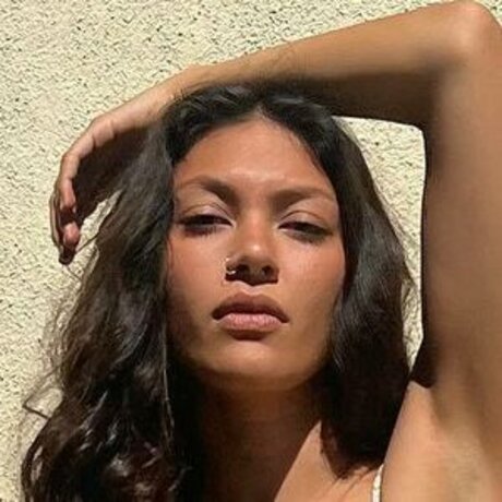 Kylie_likes_blue