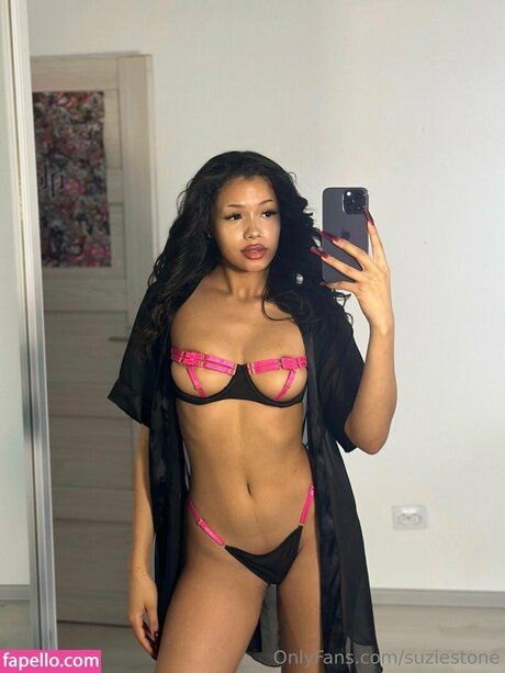 Nacktes geleaktes OnlyFans-Foto von Susiestone