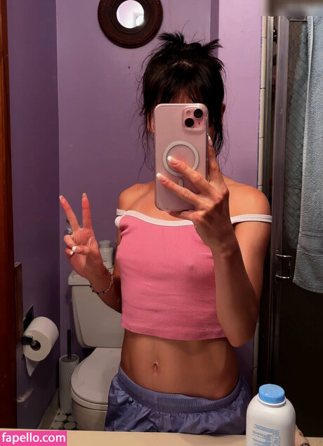 Nacktes geleaktes OnlyFans-Foto von Charlize
