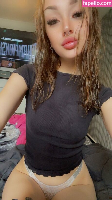 Nacktes geleaktes OnlyFans-Foto von Daddysgirlx69
