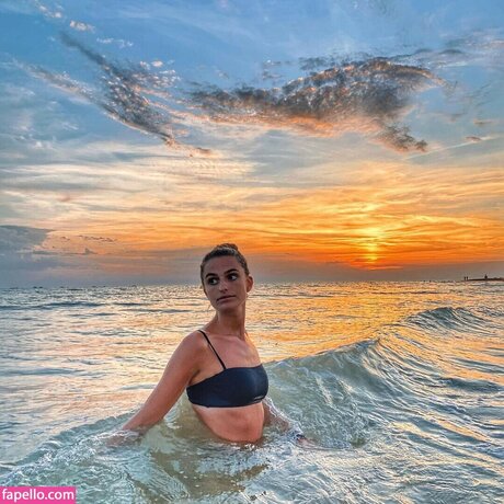 Nacktes geleaktes OnlyFans-Foto von Thea Gs