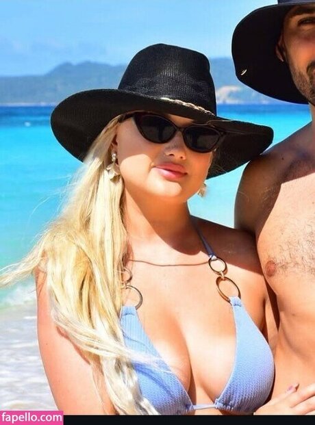 Nacktes geleaktes OnlyFans-Foto von Amber Koltzow Bastick
