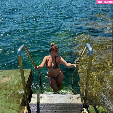Nacktes geleaktes OnlyFans-Foto von Holly Bayliss