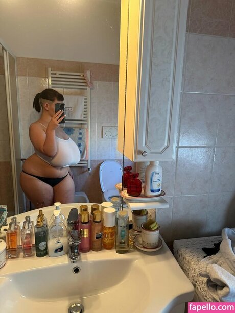 Nacktes geleaktes OnlyFans-Foto von Vvalentinabonetalli