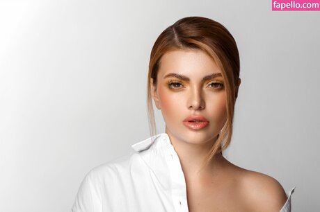 Ella Dvornik