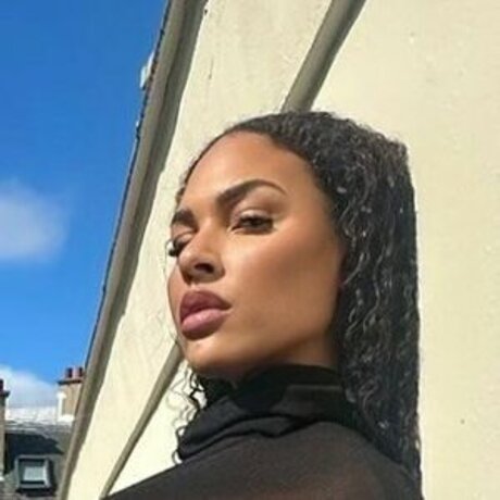 Liz Cambage