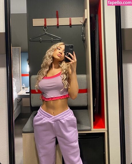 Nacktes geleaktes OnlyFans-Foto von Zayda Steel