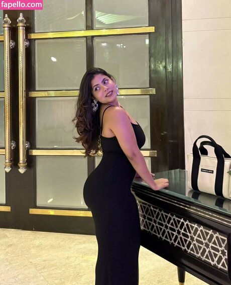 Nacktes geleaktes OnlyFans-Foto von Lavanya Pandiya