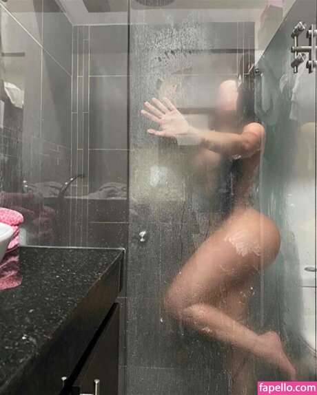 Nacktes geleaktes OnlyFans-Foto von Mariethgn