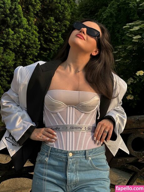 Nacktes geleaktes OnlyFans-Foto von Glazalinkaaa