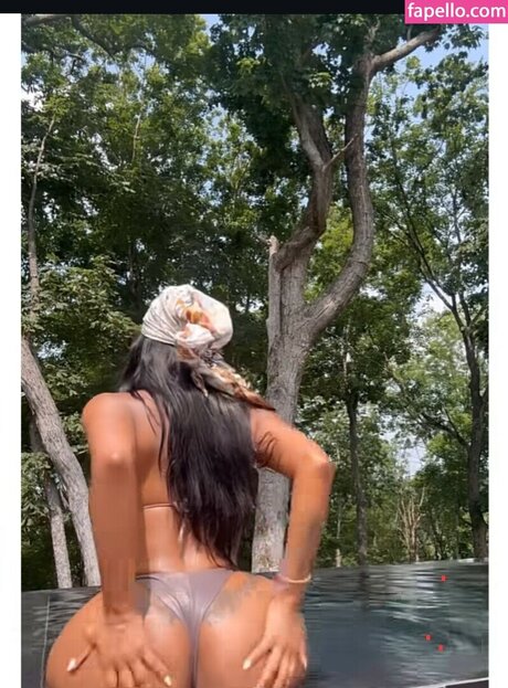 Nacktes geleaktes OnlyFans-Foto von Daddysprettybaby