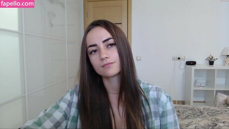 Nacktes geleaktes OnlyFans-Foto von Angelinanew