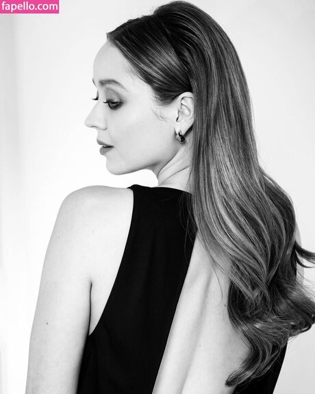 Nacktes geleaktes OnlyFans-Foto von Madeleine Arthur