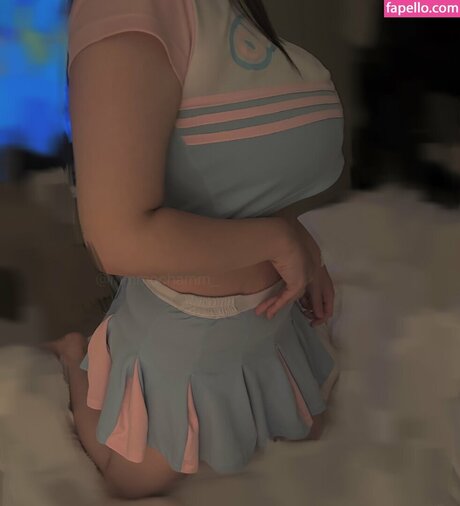 _UTxTU_mom_