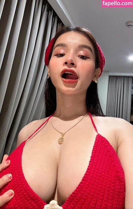 Nacktes geleaktes OnlyFans-Foto von Nan Ma Htwe