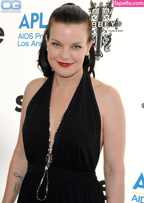 Nacktes geleaktes OnlyFans-Foto von Pauley Perrette