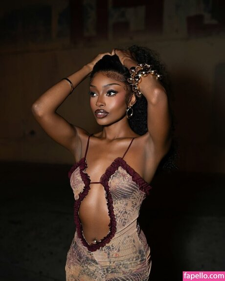 Nacktes geleaktes OnlyFans-Foto von Coco Watson