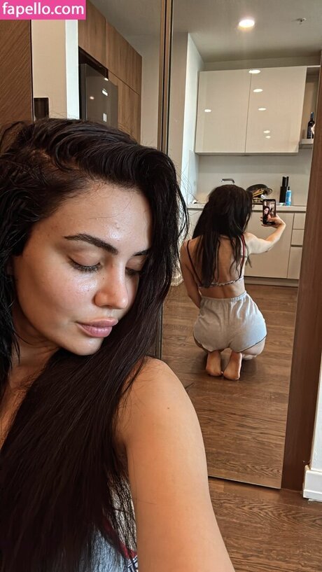 Ece Ronay Nacktes geleaktes OnlyFans-Foto von Ece Ronay #13