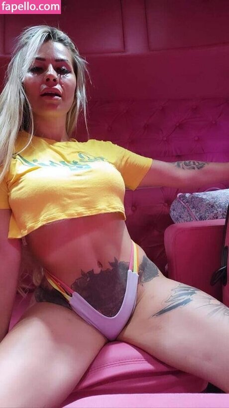 Nacktes geleaktes OnlyFans-Foto von Sheila Bellavericial
