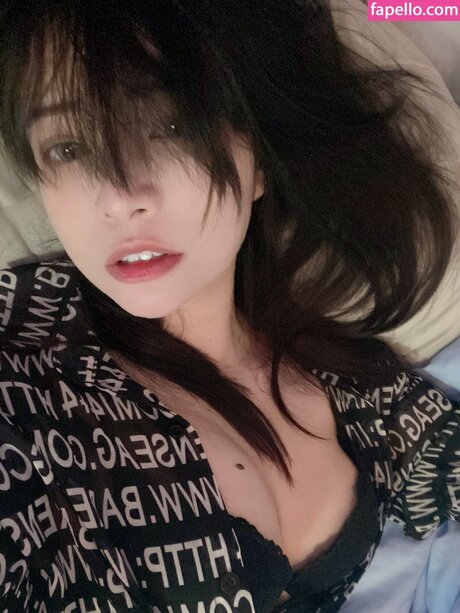 Nacktes geleaktes OnlyFans-Foto von Angelakuo