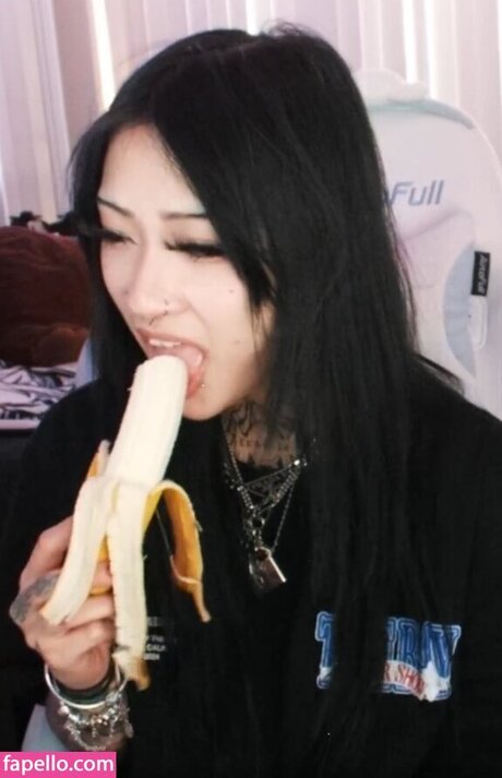 Nacktes geleaktes OnlyFans-Foto von Eggspringroll