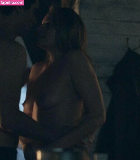 Elisabeth Moss