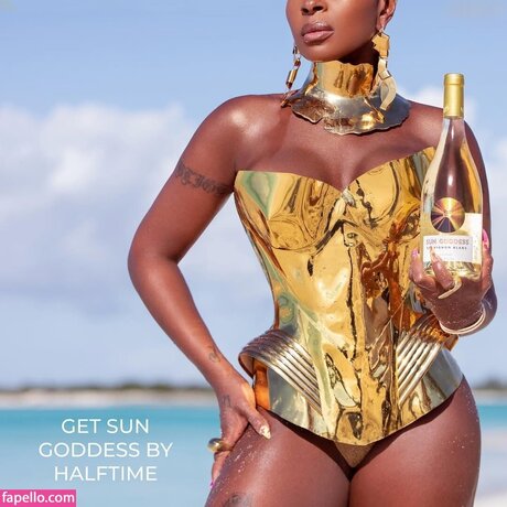 Nacktes geleaktes OnlyFans-Foto von Mary J Blige