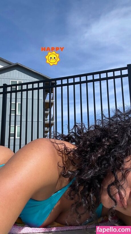 Nacktes geleaktes OnlyFans-Foto von Shelbischauble