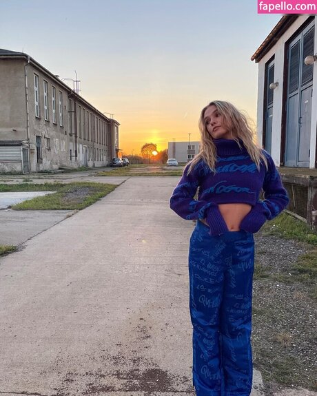 Nacktes geleaktes OnlyFans-Foto von Esther Graf