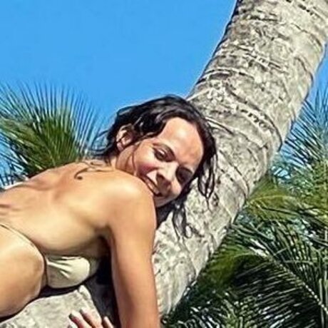 Nacktes geleaktes OnlyFans-Foto von Corinne Nicewick