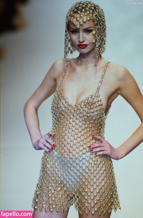 Adriana Karembeu