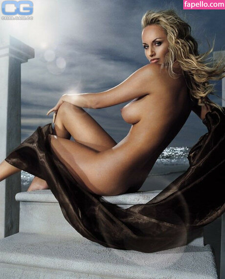 Adriana Karembeu