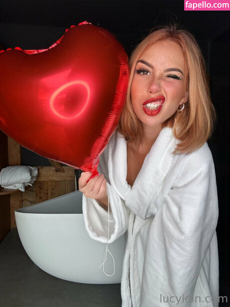 Nacktes geleaktes OnlyFans-Foto von Lucy L3in