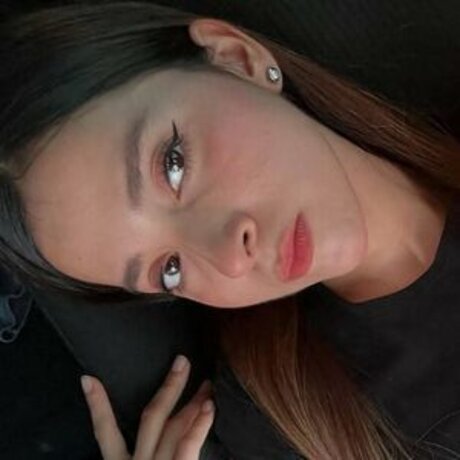 Nacktes geleaktes OnlyFans-Foto von Georgimeow