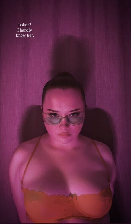 Nacktes geleaktes OnlyFans-Foto von Sarah Schauer