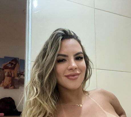 Lorena Almeida