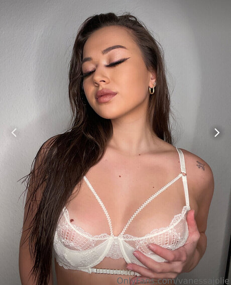 Vanessajolie