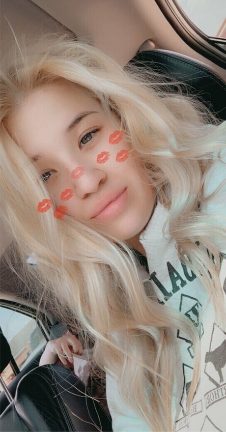 Nacktes geleaktes OnlyFans-Foto von Brea Madisyn